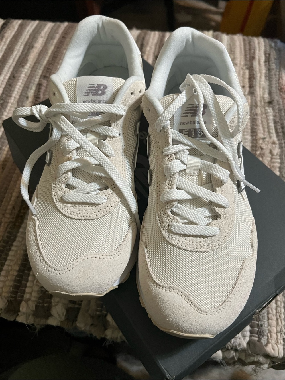 New Balance | Cream/White Retro Mesh & Suede Sneakers. Size 8.5W